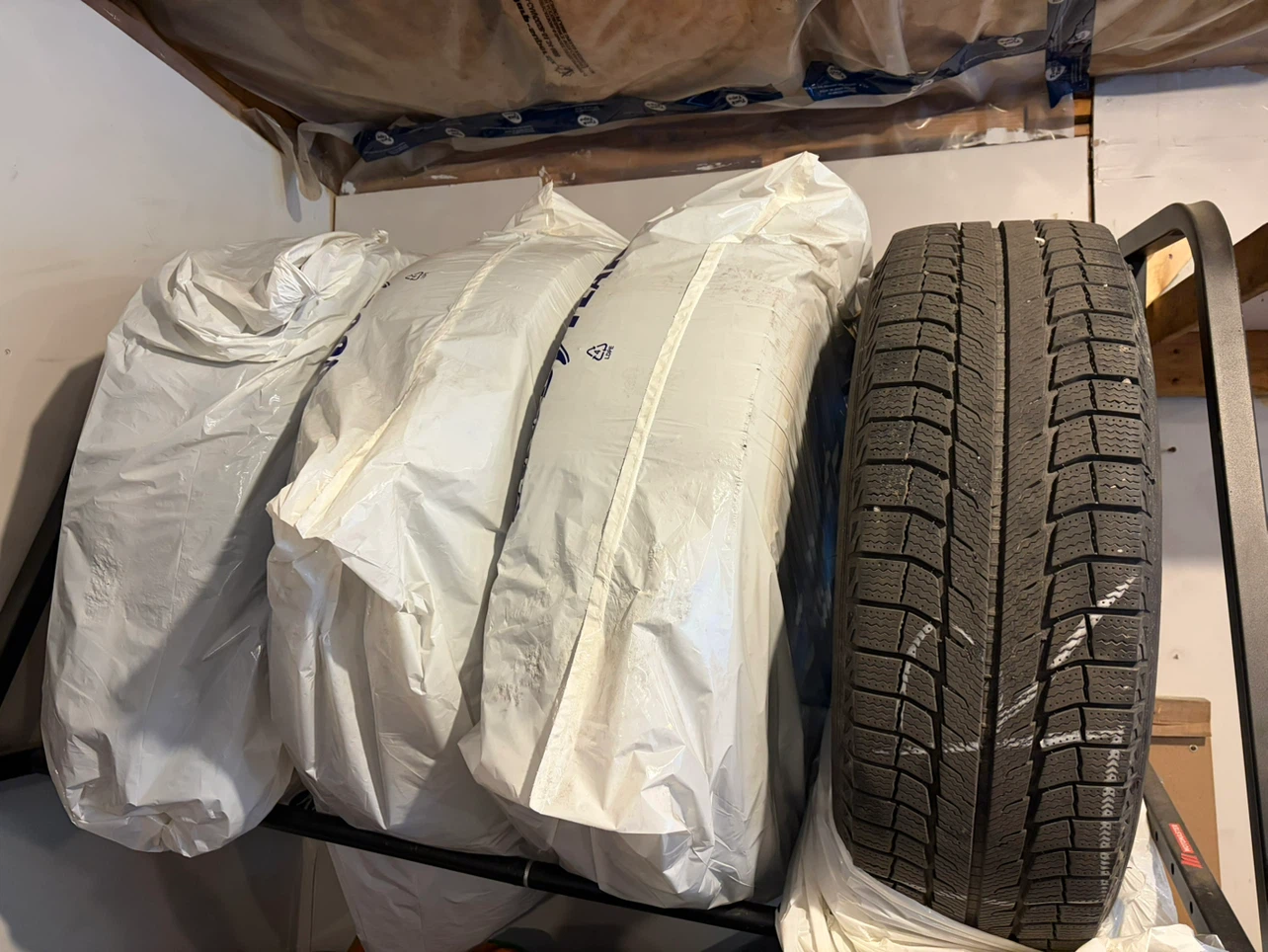 Michelin Latitude X-Ice Winter Tires on Steel Rims – 235/60R18