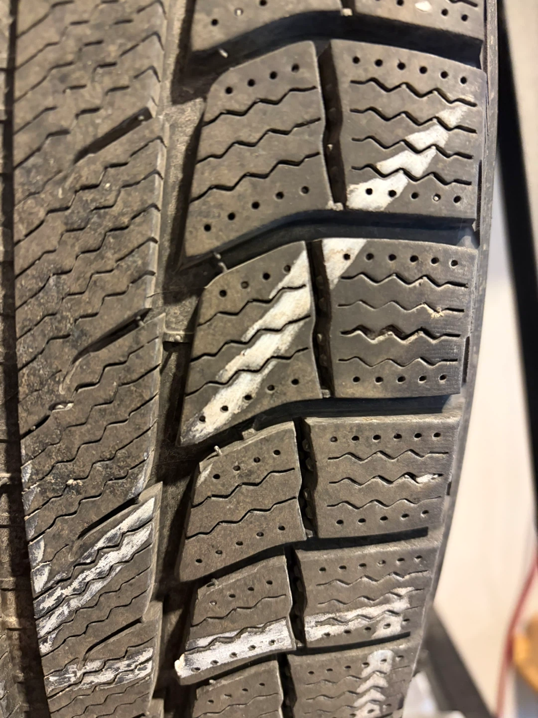 Michelin Latitude X-Ice Winter Tires on Steel Rims – 235/60R18 - photo 2