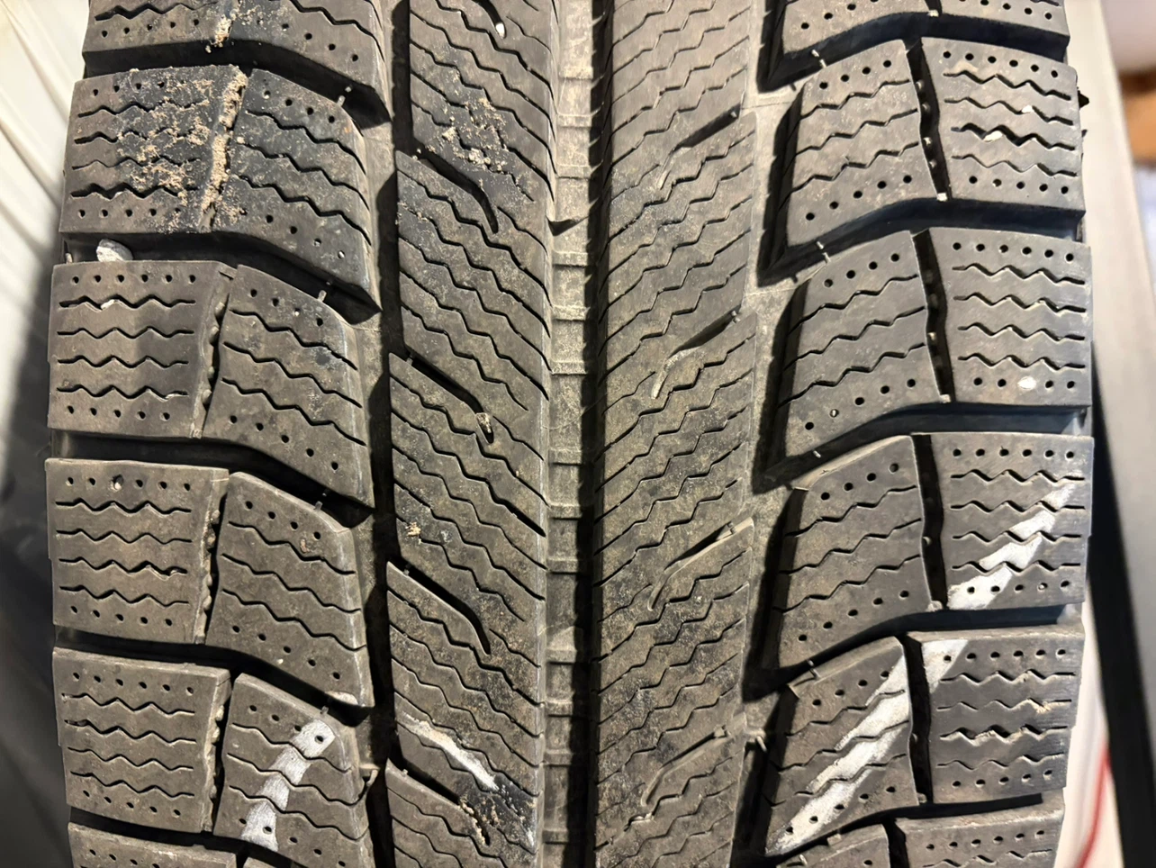 Michelin Latitude X-Ice Winter Tires on Steel Rims – 235/60R18 - photo 5