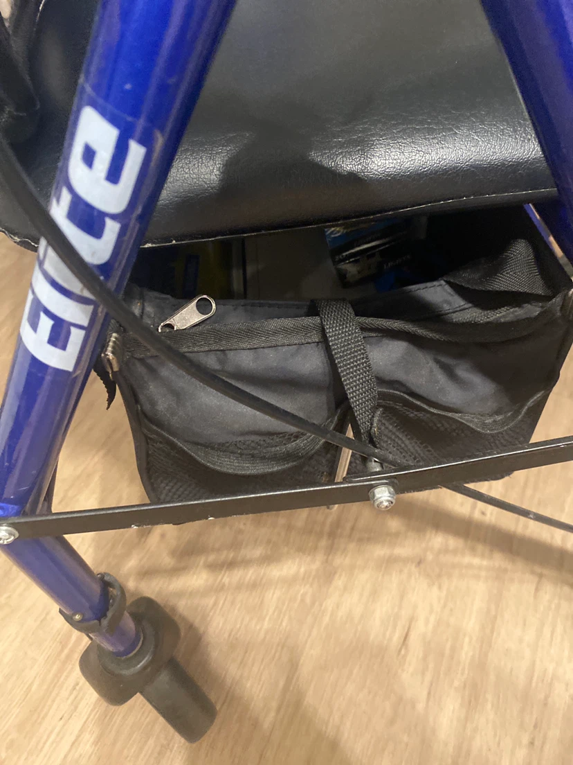 Hugo Mobility Walker Exc Cond - photo 3