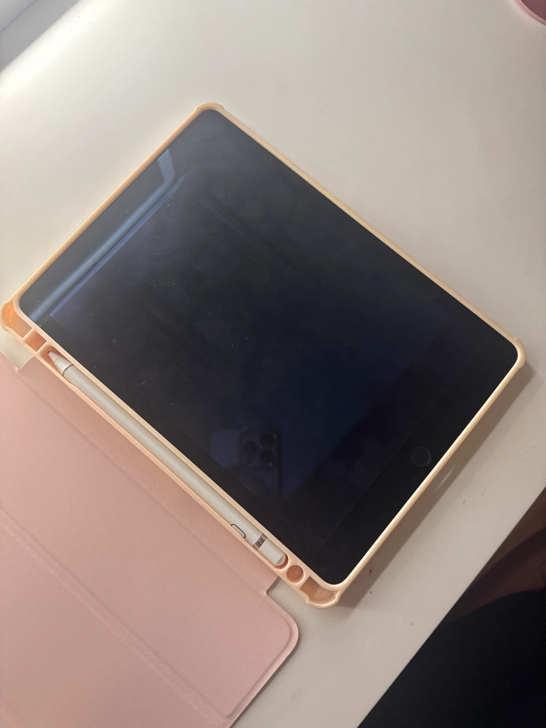Apple iPad tablet with case and stylus