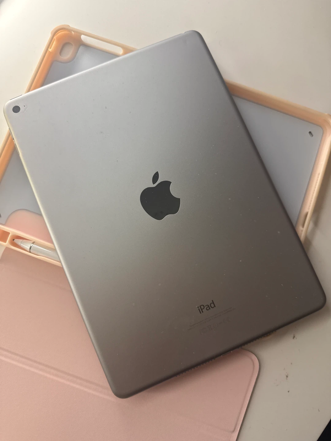 Apple iPad tablet with case and stylus - photo 2
