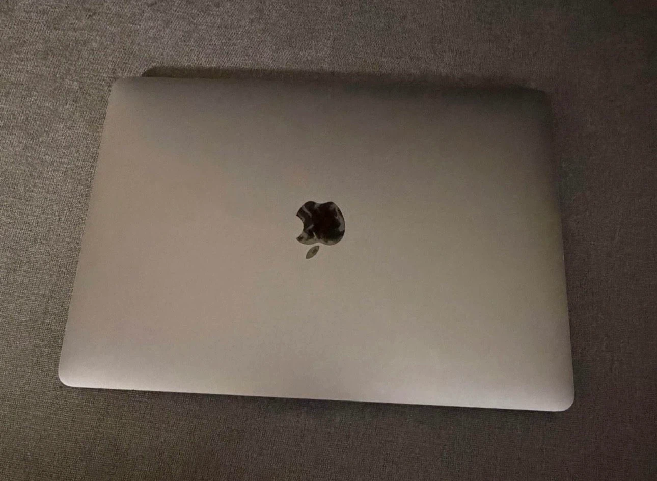 Apple MacBook Pro Laptop