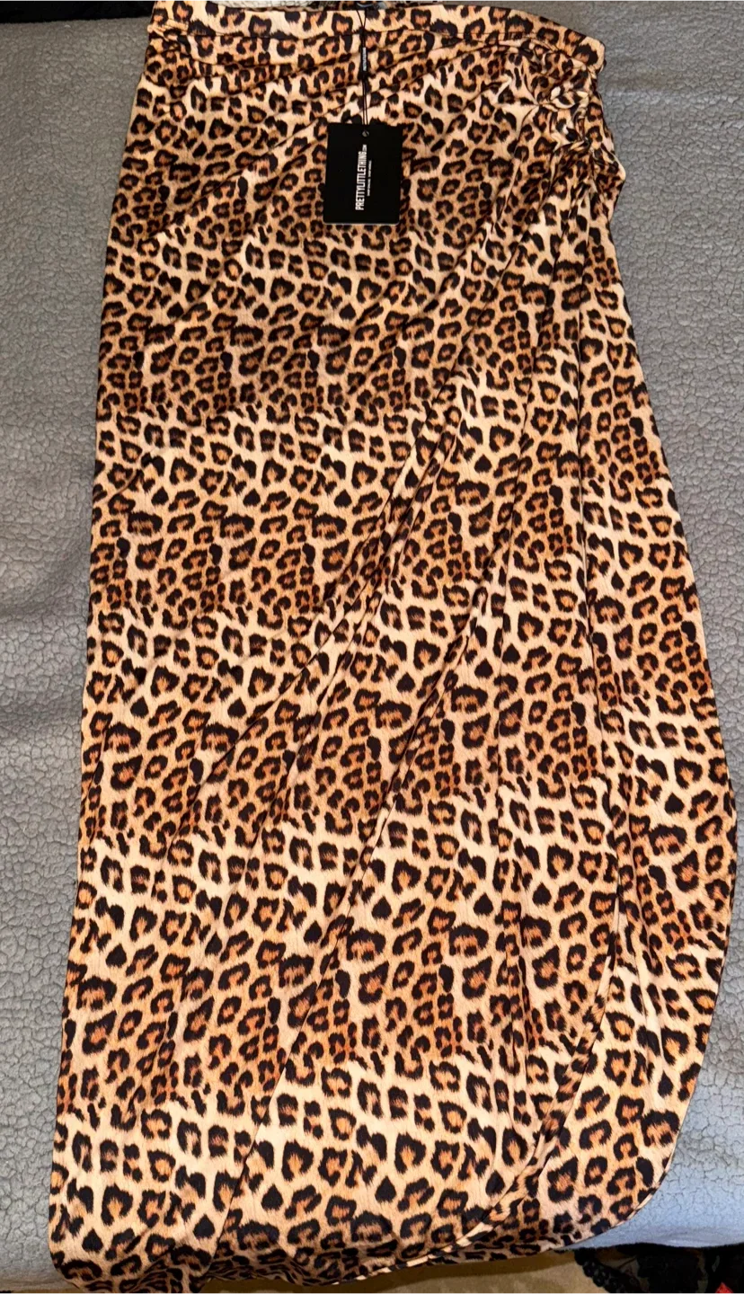PrettyLittleThing Leopard Print Skirt