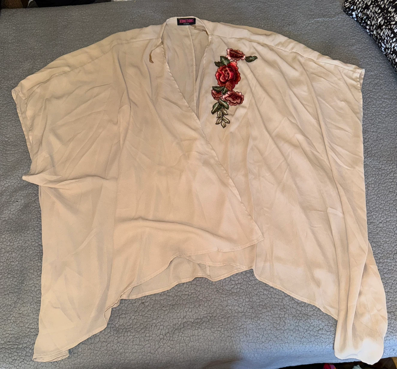 Seductions Beige and Black Kimonos with Rose Embroidery Set of 2