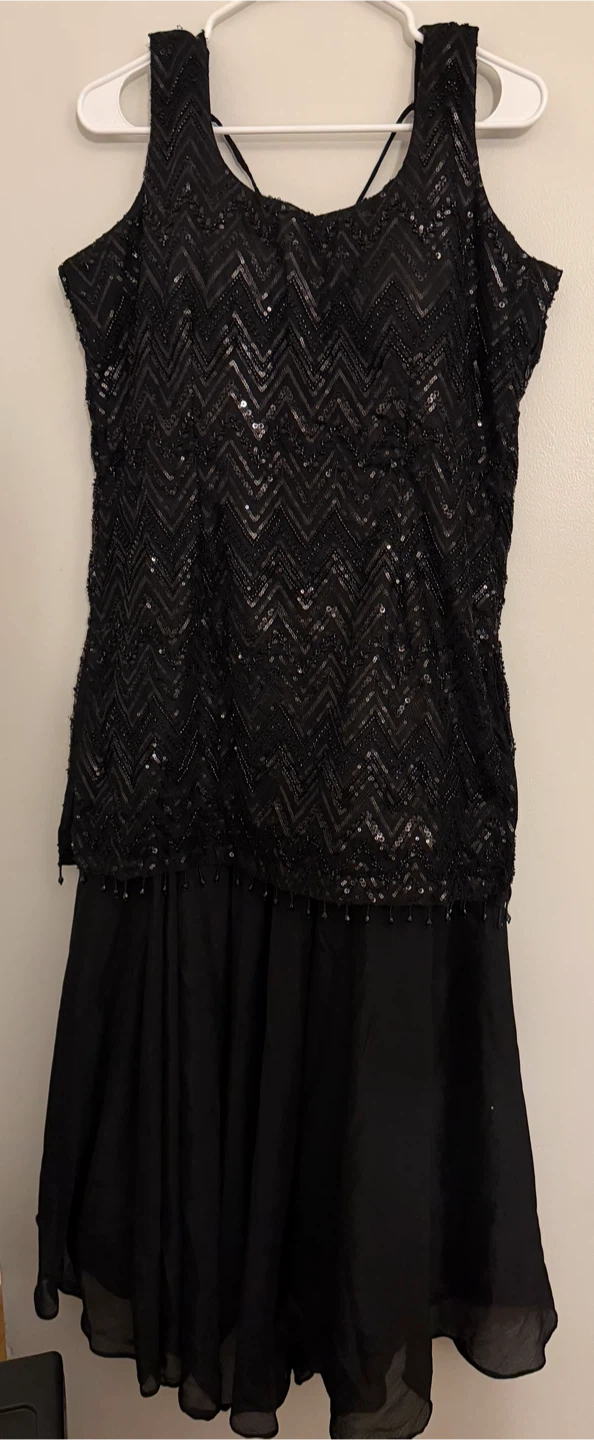 Sparkly Black Flapper Style Dress