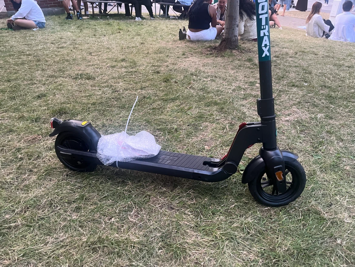 Gotrax Electric Scooter - photo 2