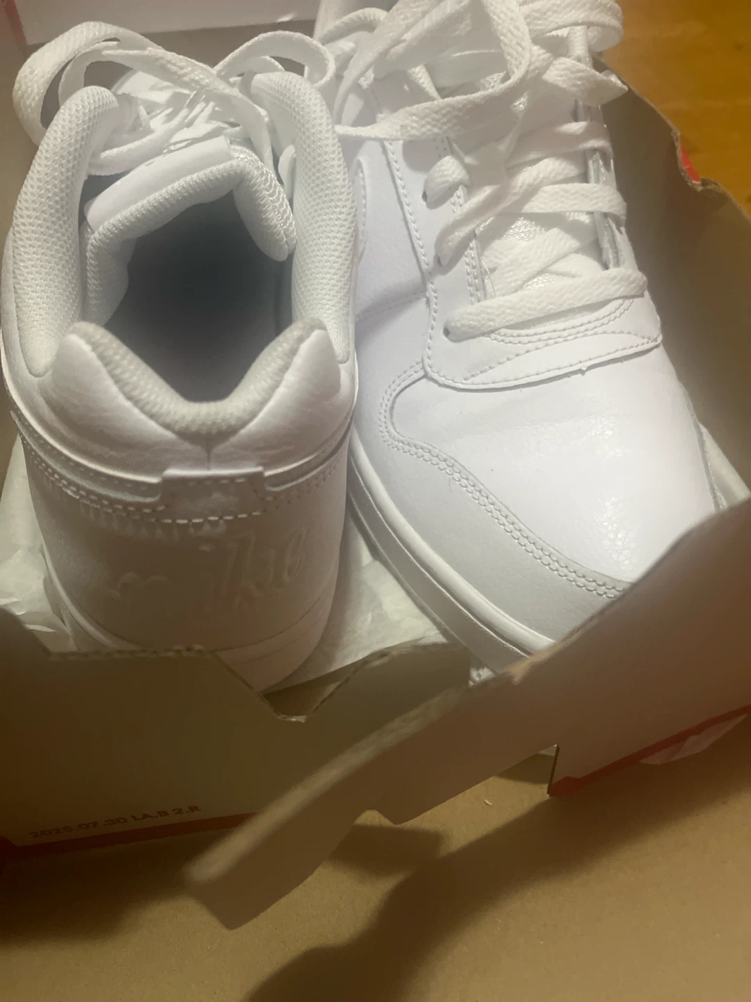 Nike White Low Top Sneakers - photo 3