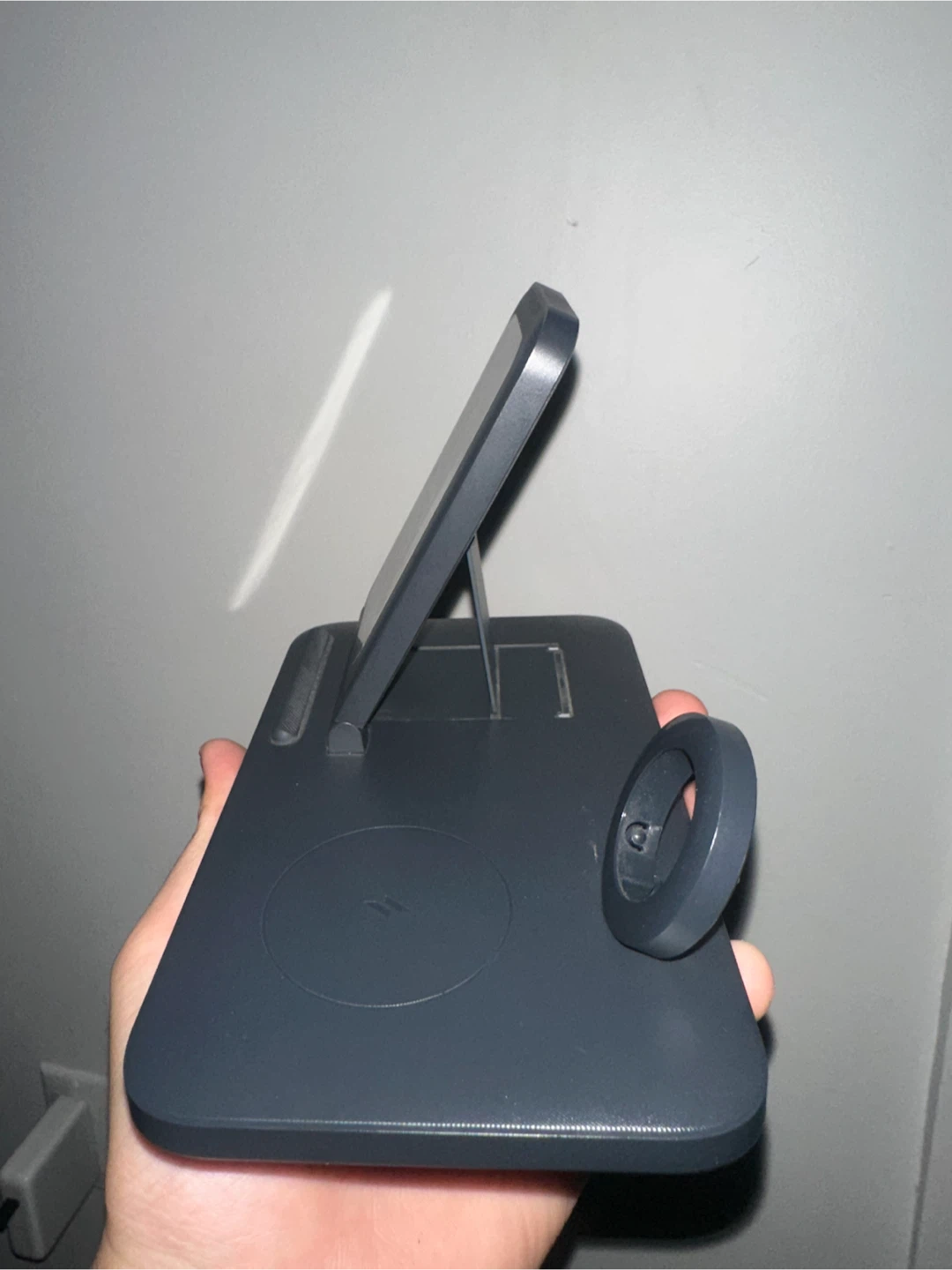 Anker 3-in-1 Charging Station - photo 3
