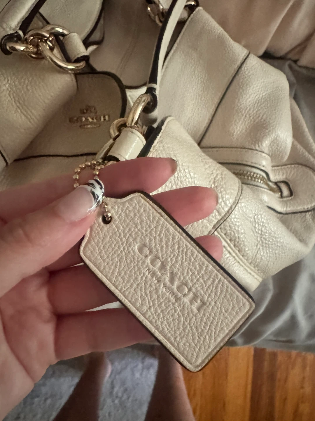 Coach Leather Hobo Bag - Off-White - photo 4