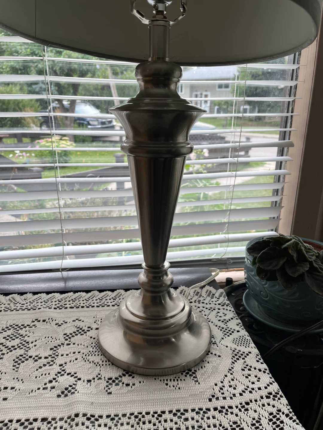 Table Lamp with Grey Shade - photo 2