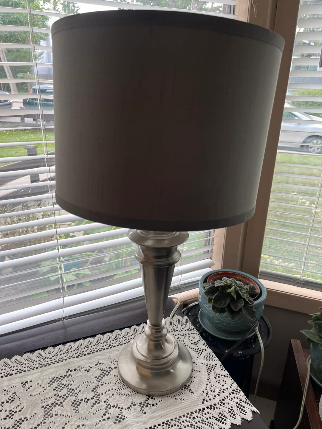 Table Lamp with Grey Shade - photo 3