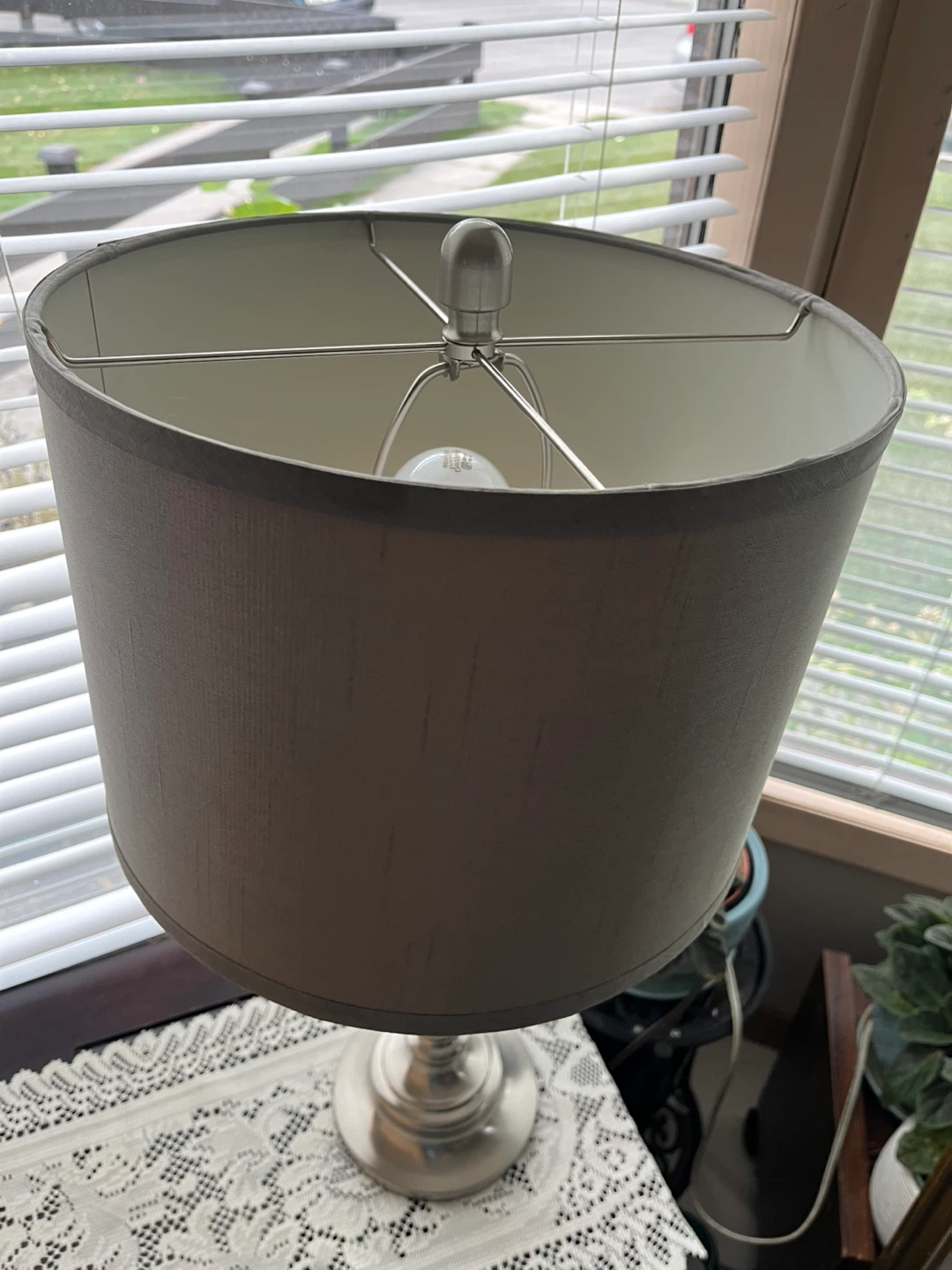 Table Lamp with Grey Shade - photo 5