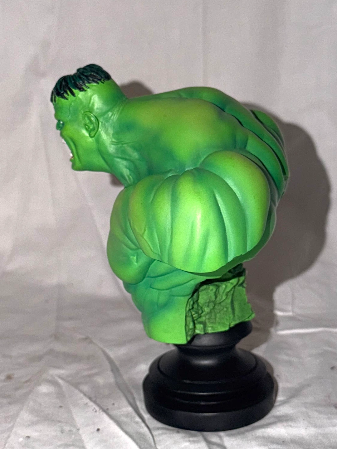 Marvel Icons The Incredible Hulk Bust - photo 3