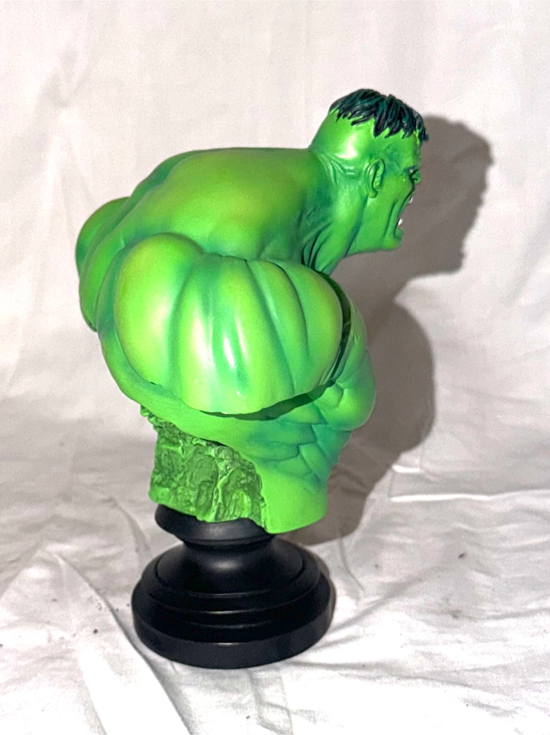 Marvel Icons The Incredible Hulk Bust - photo 5