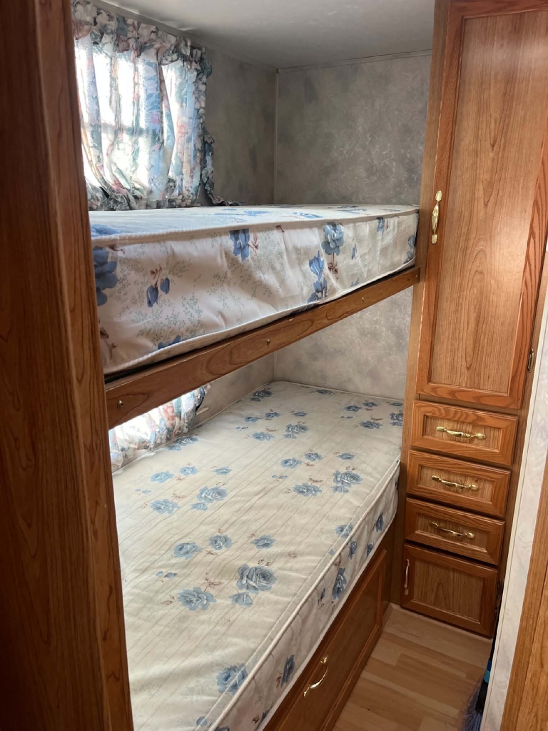 Coachmen Catalina Camper Trailer - photo 5