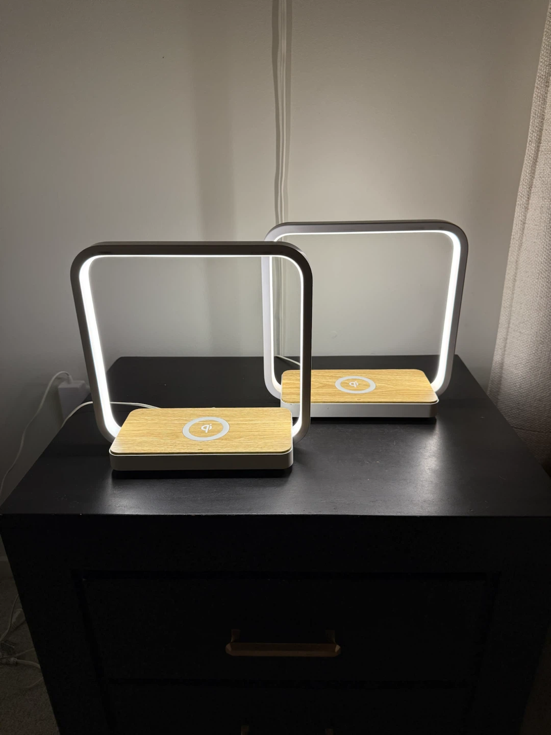 Set of 2 Modern LED Table Lamps with Wireless Charging Base - photo 2