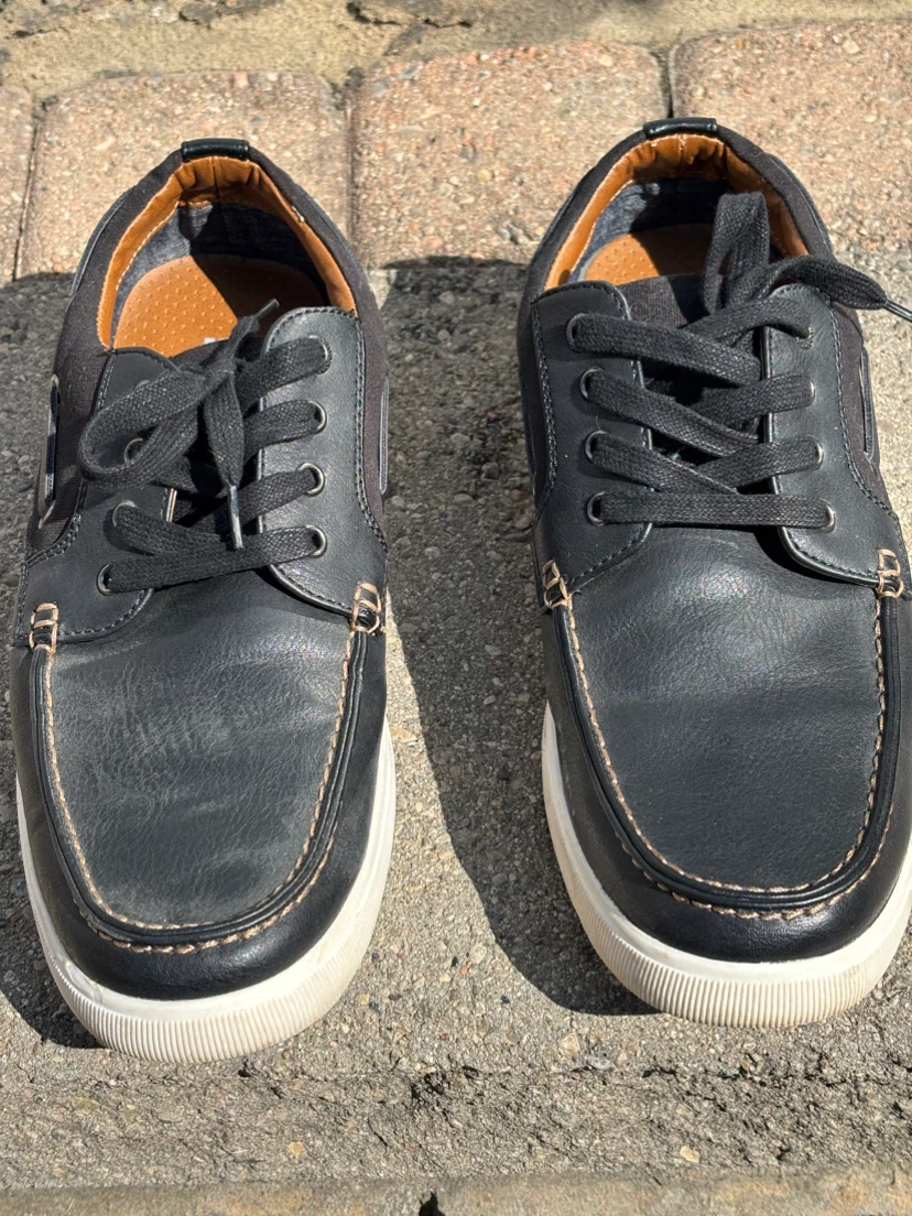 Size 8 Men's Boat Shoes