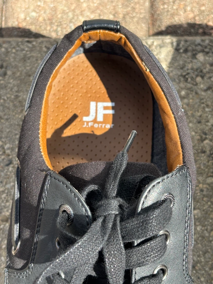 Size 8 Men's Boat Shoes - photo 3