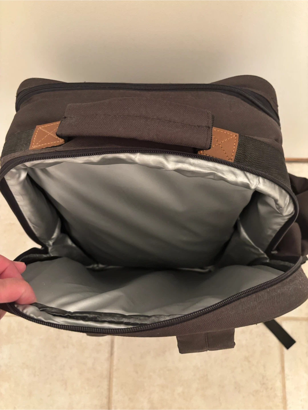 Picnic Backpack with plates, cutlery, and cups (sets of four) - photo 4