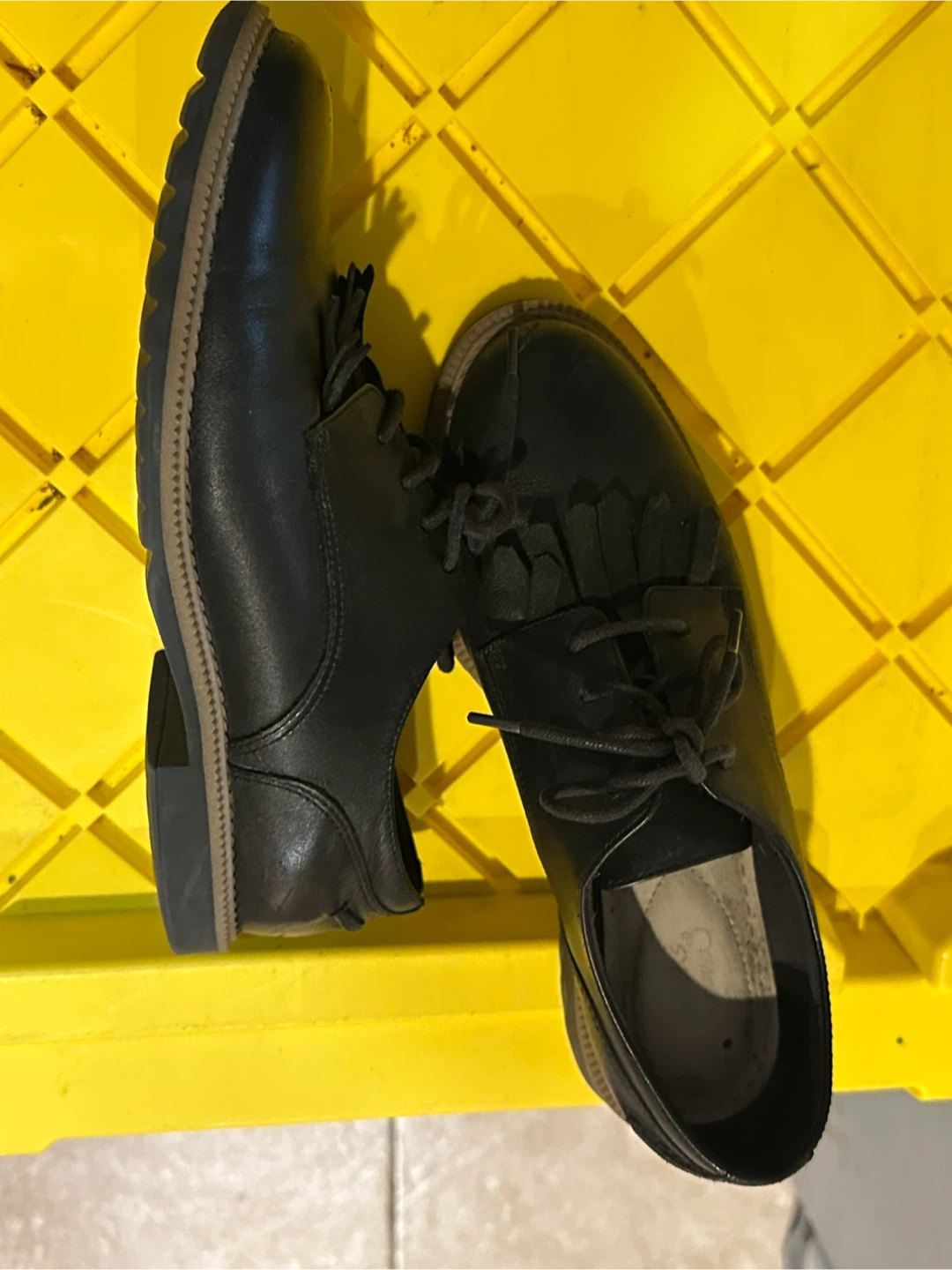 Clarks Black Leather Fringe Oxfords - photo 4