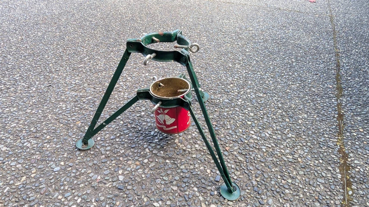 Vintage Christmas Tree Stand - photo 3