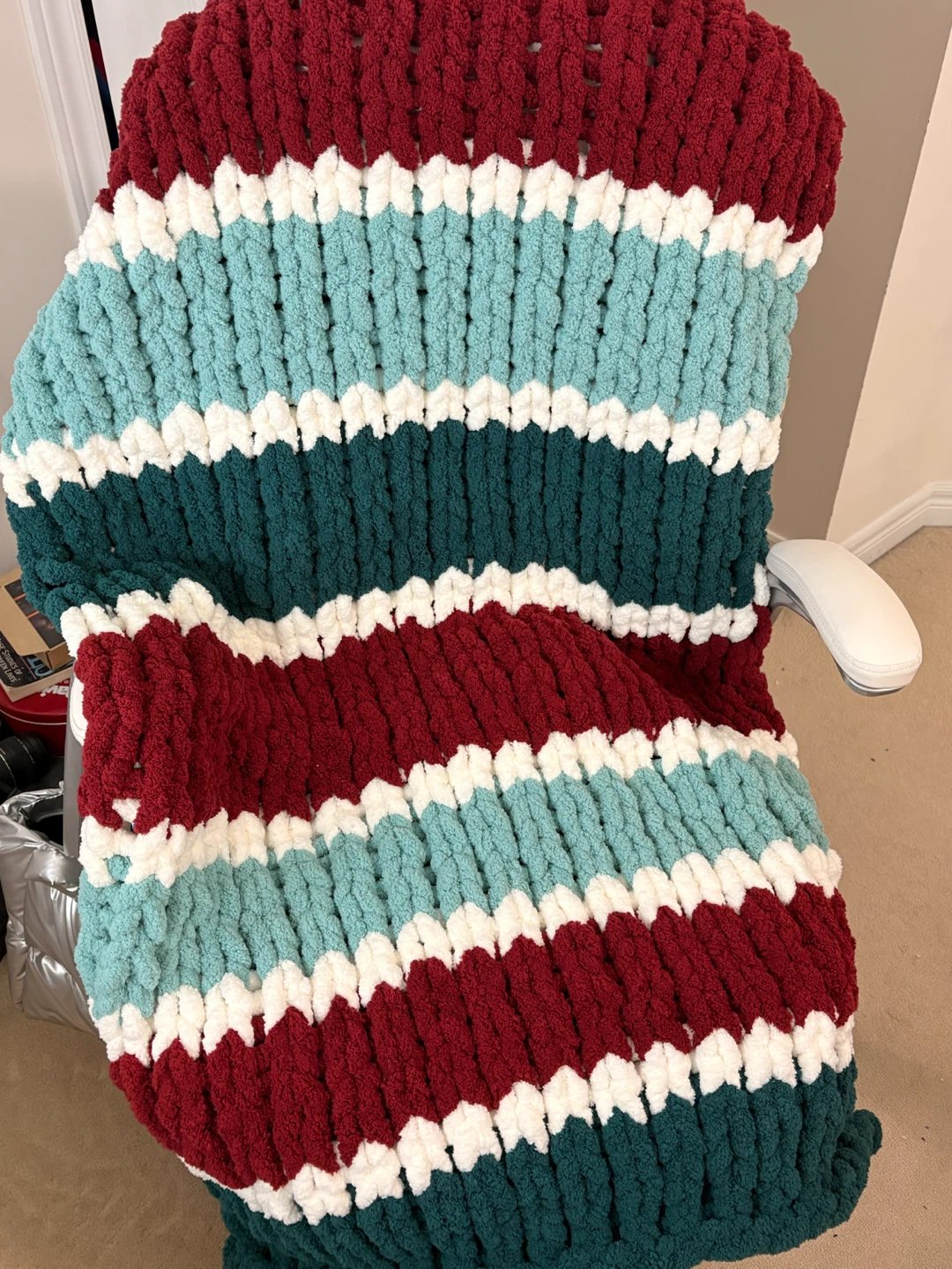 Chunky Knit Striped Throw Blanket - photo 4