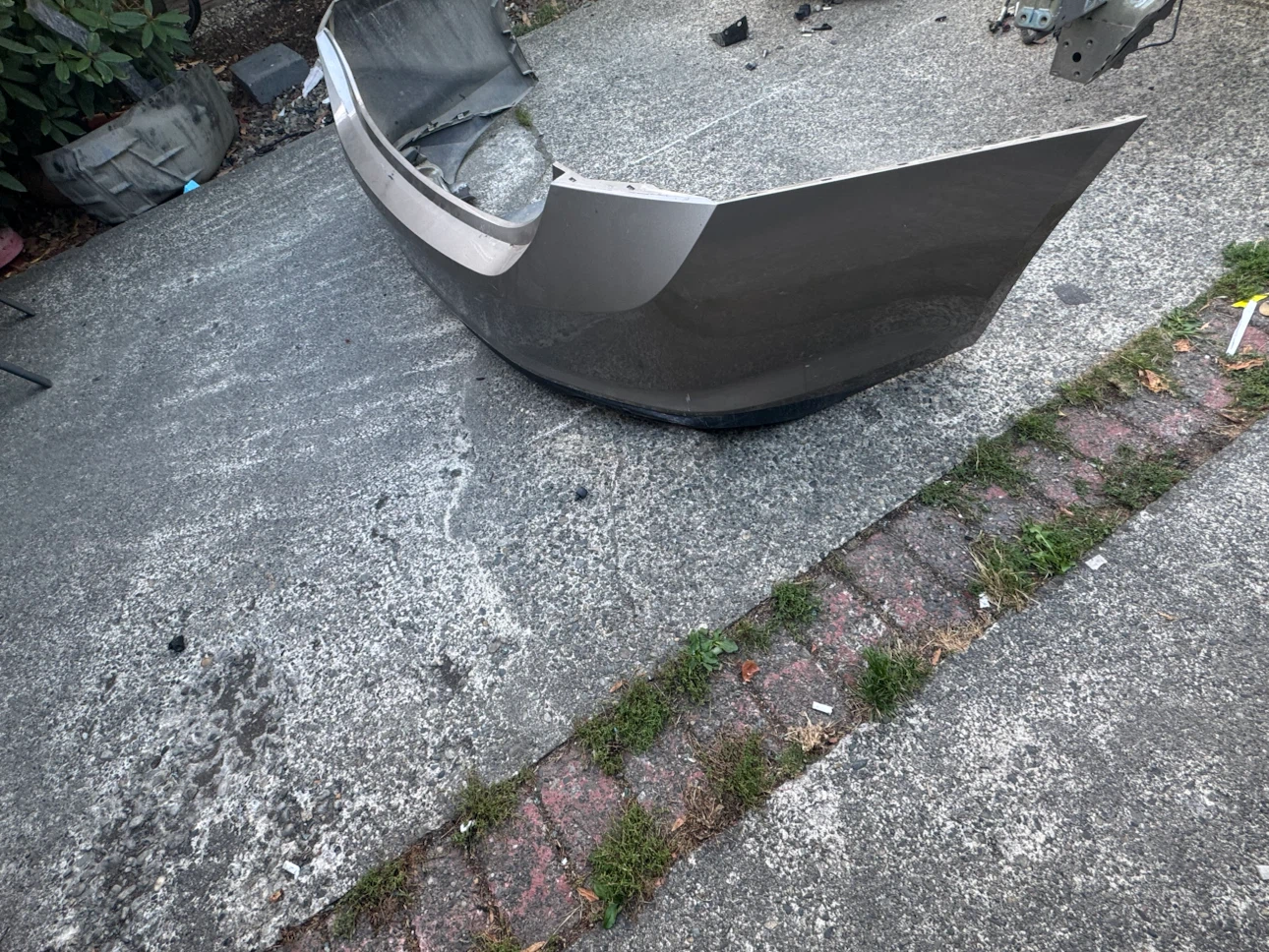 2019-2025 Chevrolet Malibu back Bumper - photo 2
