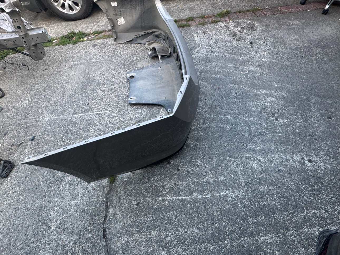 2019-2025 Chevrolet Malibu back Bumper - photo 3