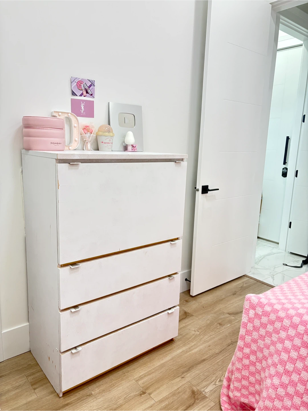 Drawer Dresser