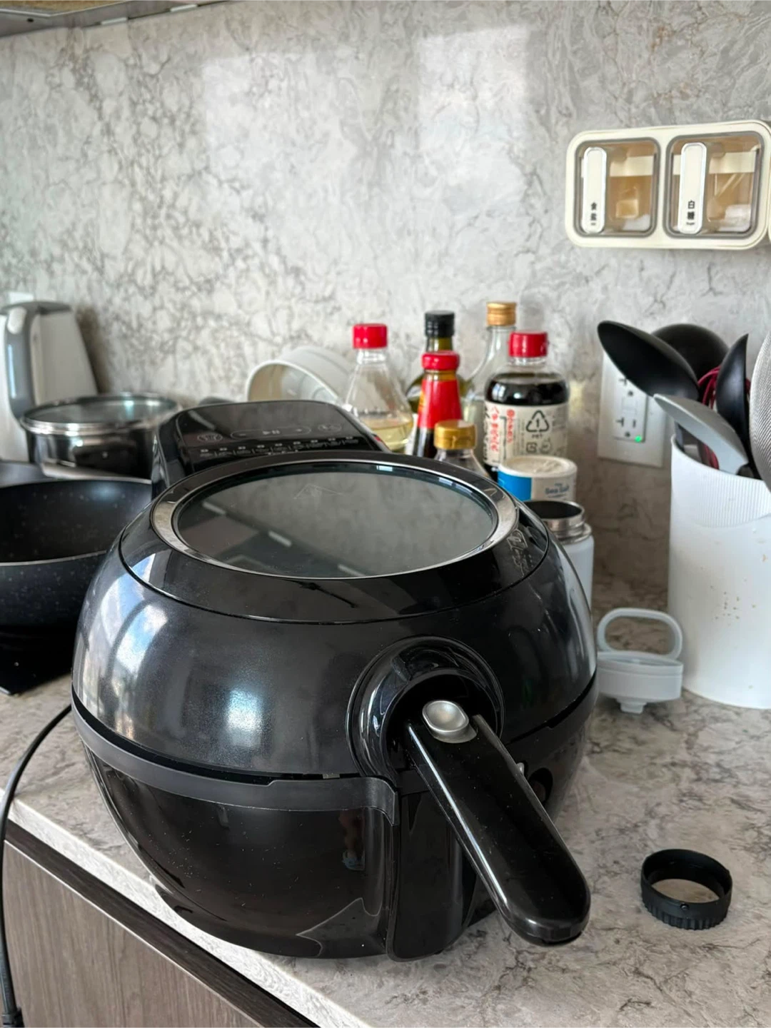 Air fryer - photo 2