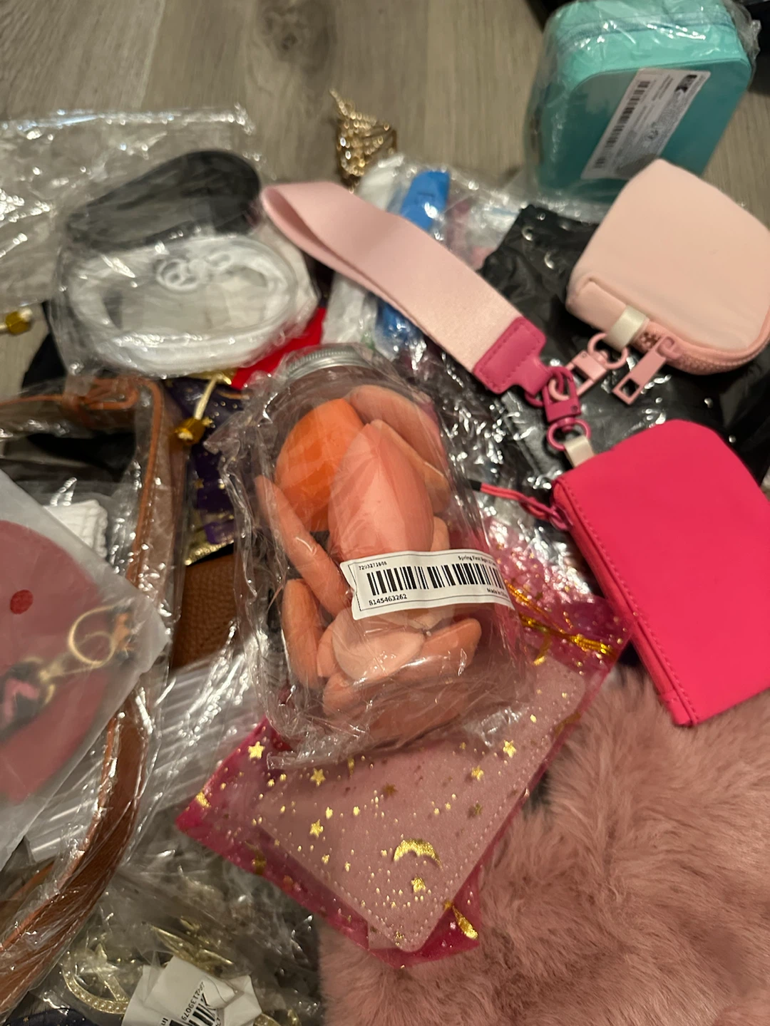 Huge NEW Mystery Bundle – Bags, Beauty & Accessories - photo 4