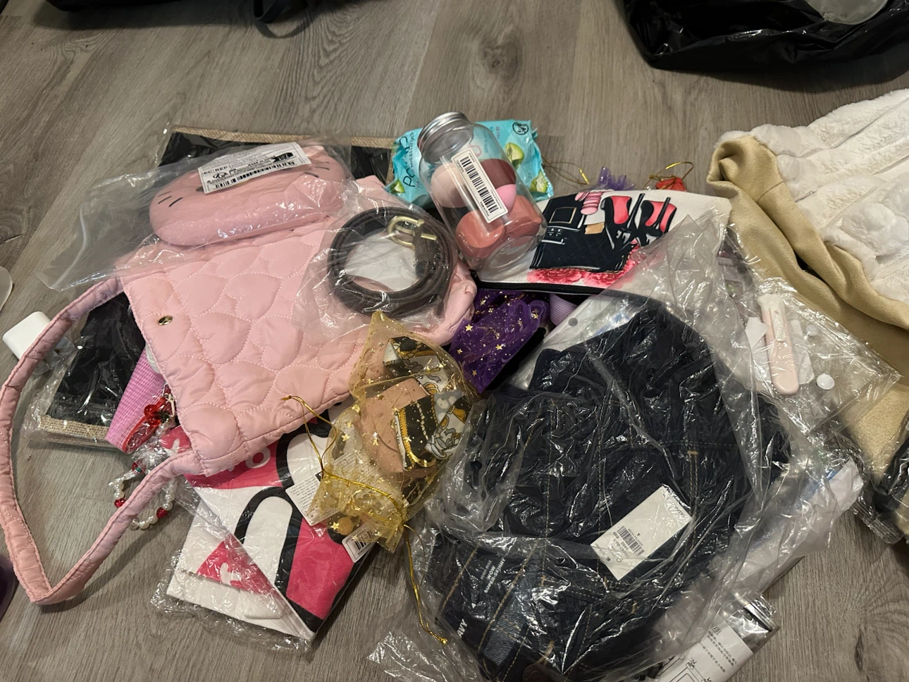 HUGE NEW Mystery Reseller Bundle – Bags + Accessories - photo 2