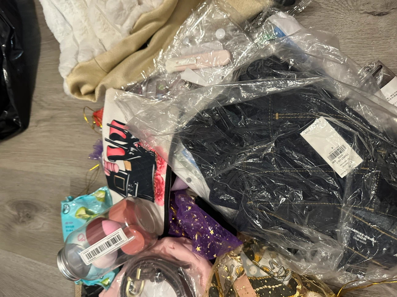 HUGE NEW Mystery Reseller Bundle – Bags + Accessories - photo 4