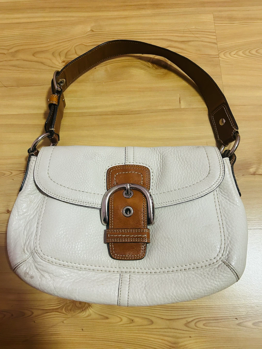 Coach White Leather Shoulder Bag