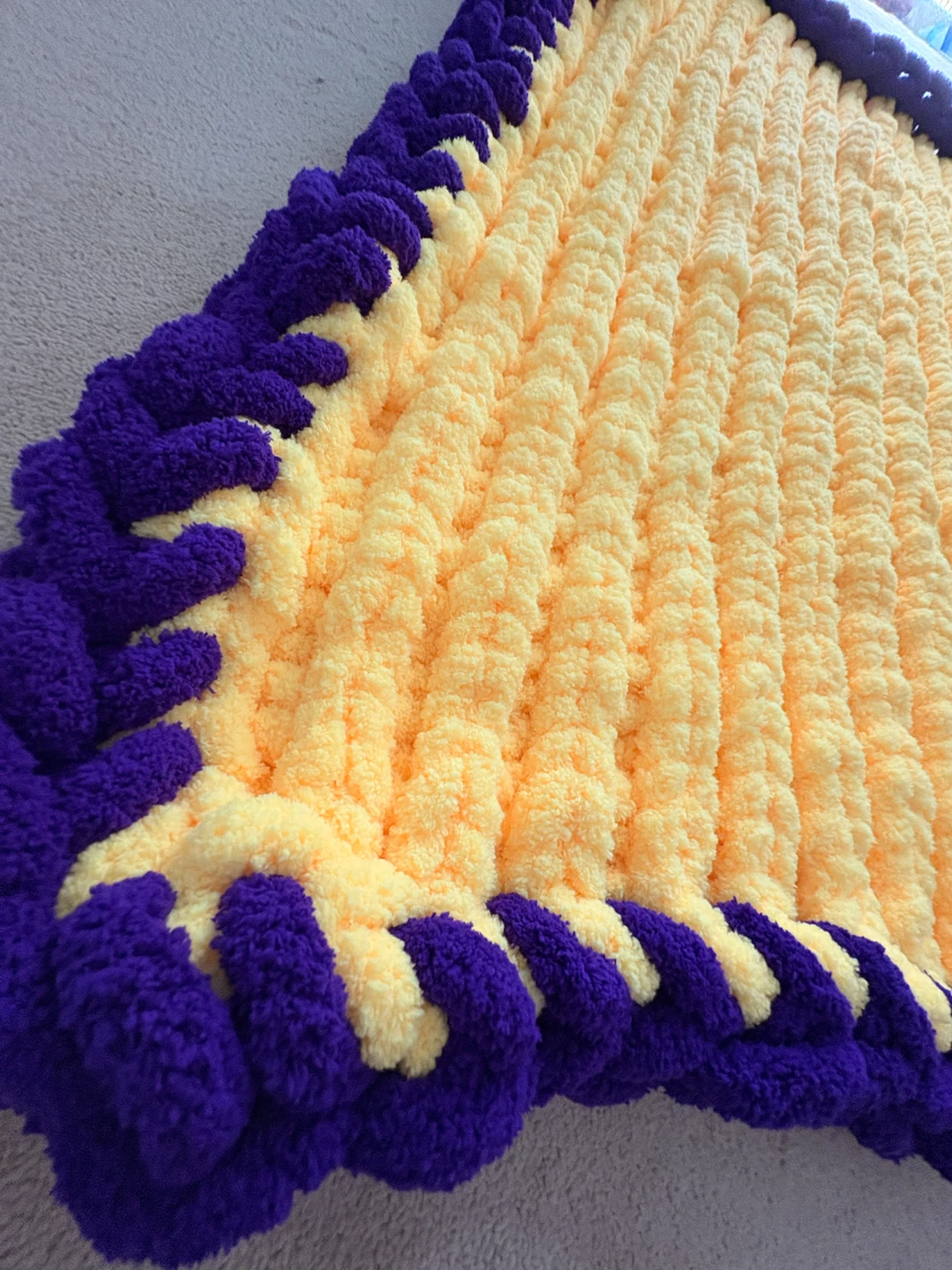 Custom university blanket Waterloo - photo 3