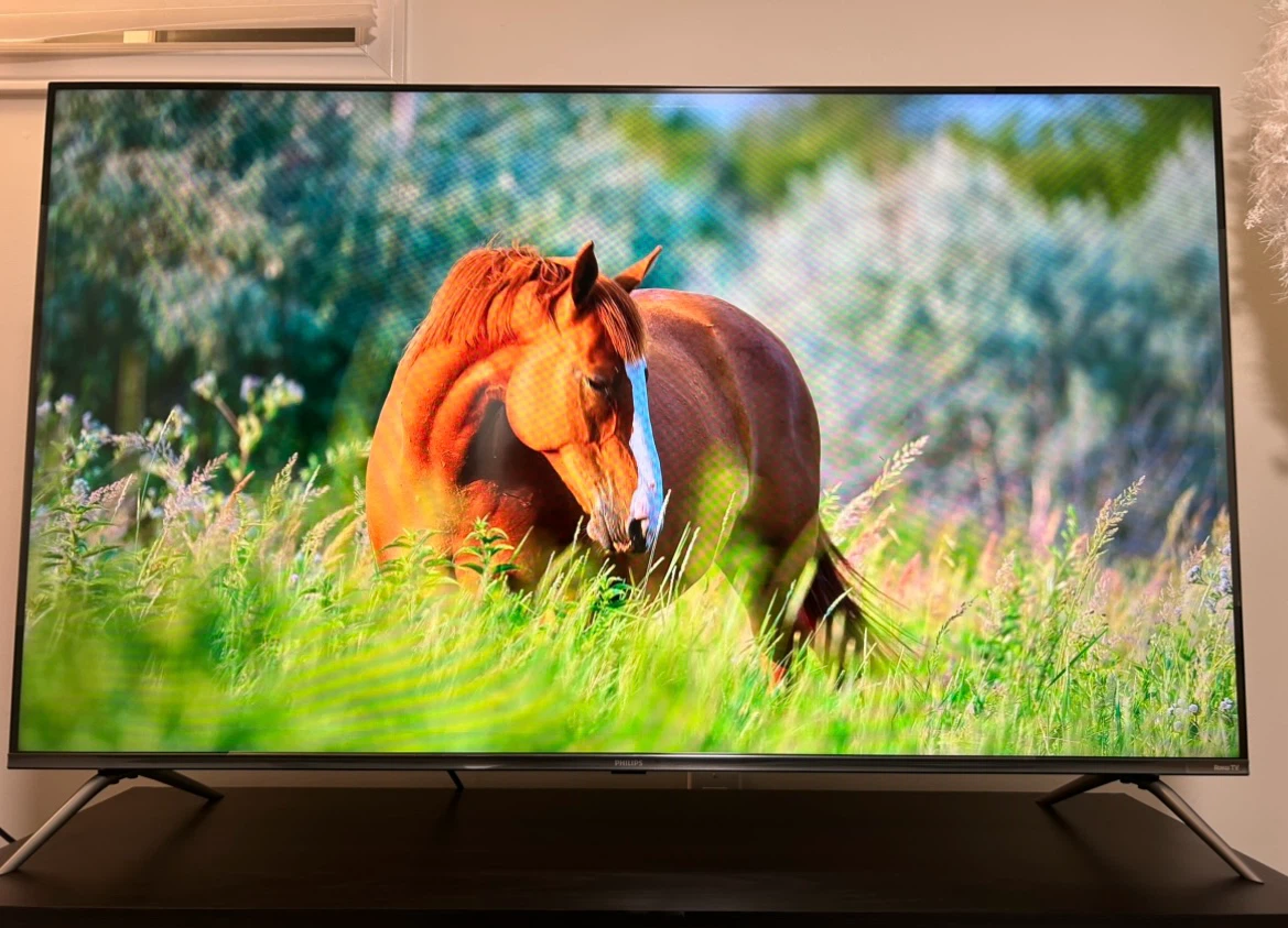 Philips 55" QLED Roku TV 4K UHD - photo 2
