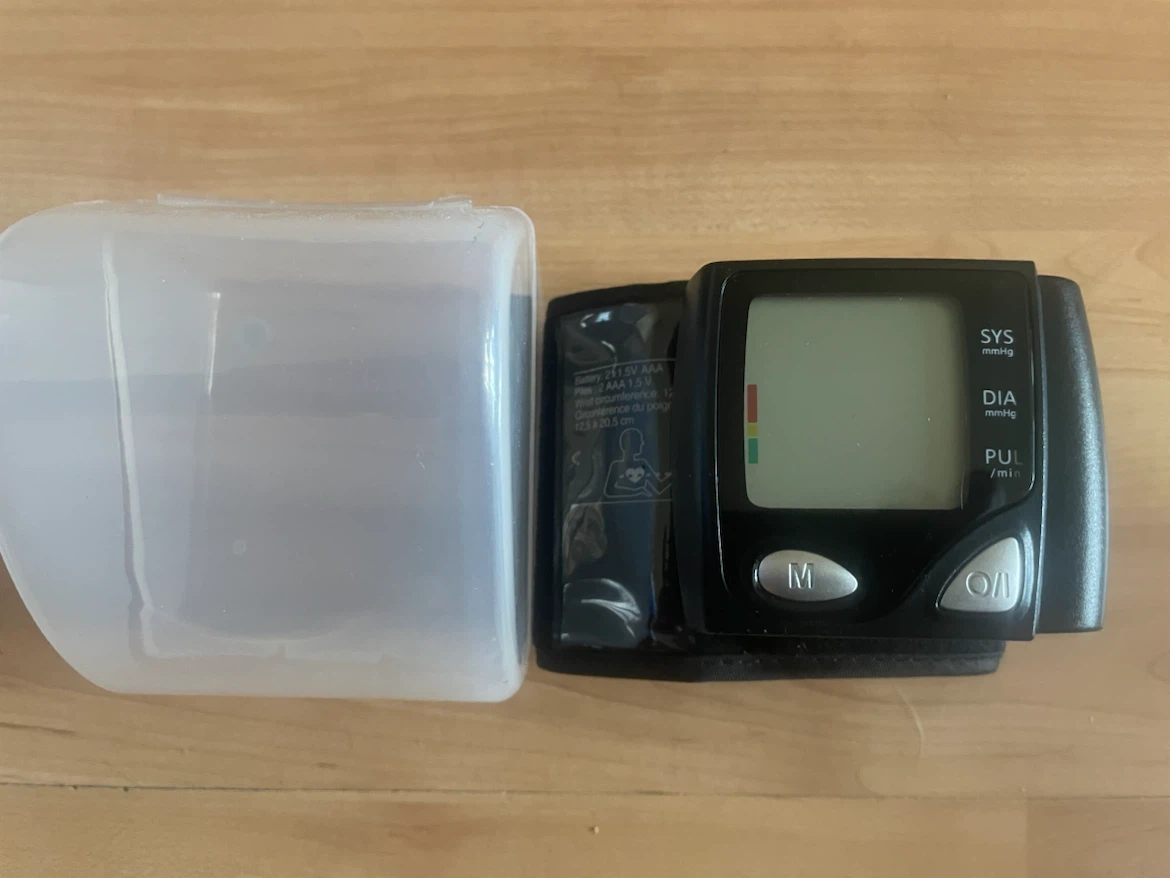 Rexall Automatic Wrist Blood Pressure Monitor - photo 2