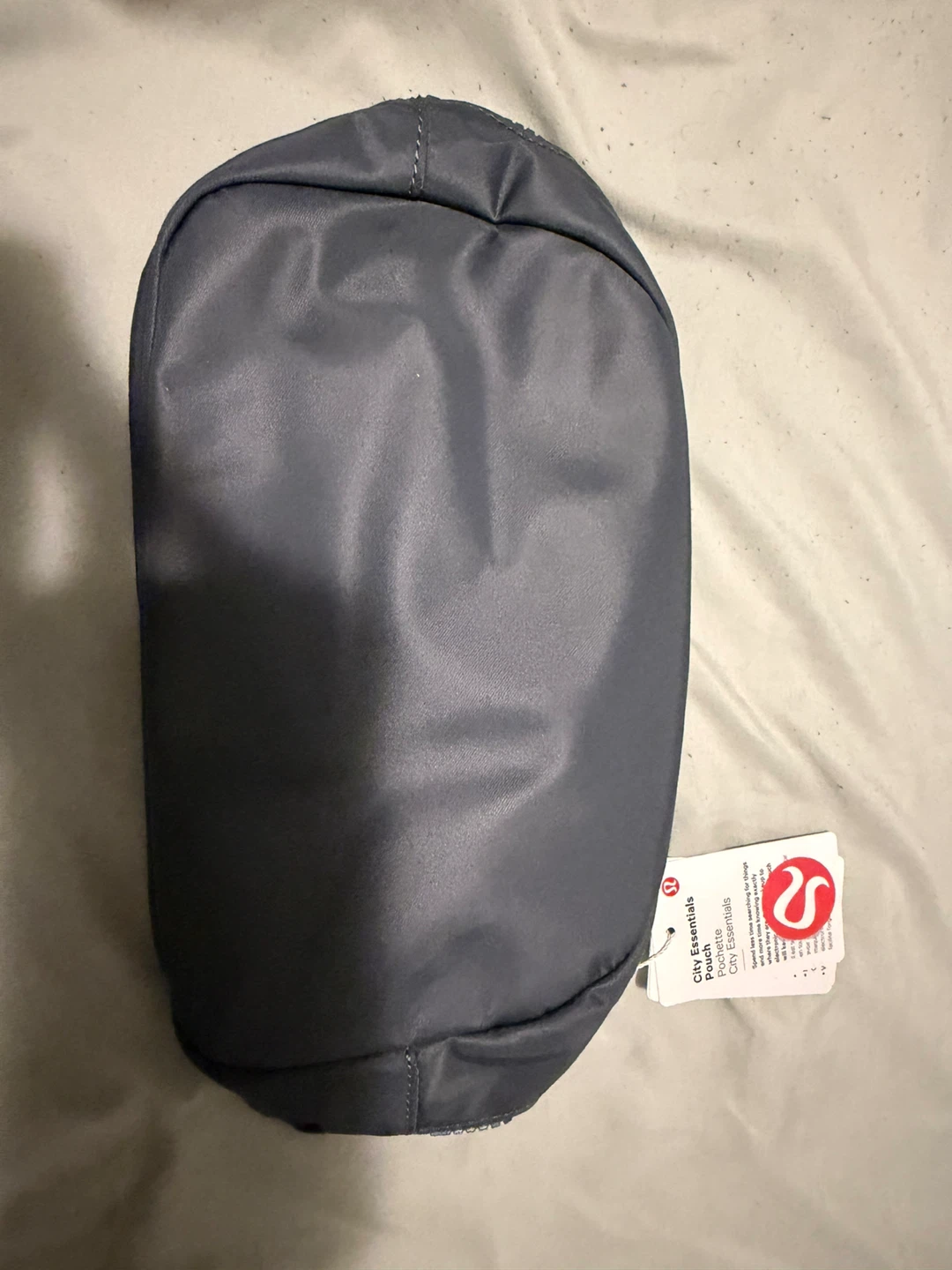 Lululemon City Essentials Pouch - photo 2