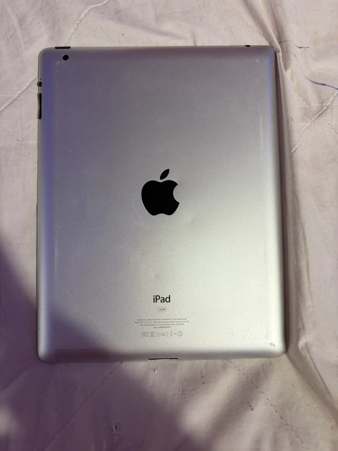 Apple iPad 2 - photo 2