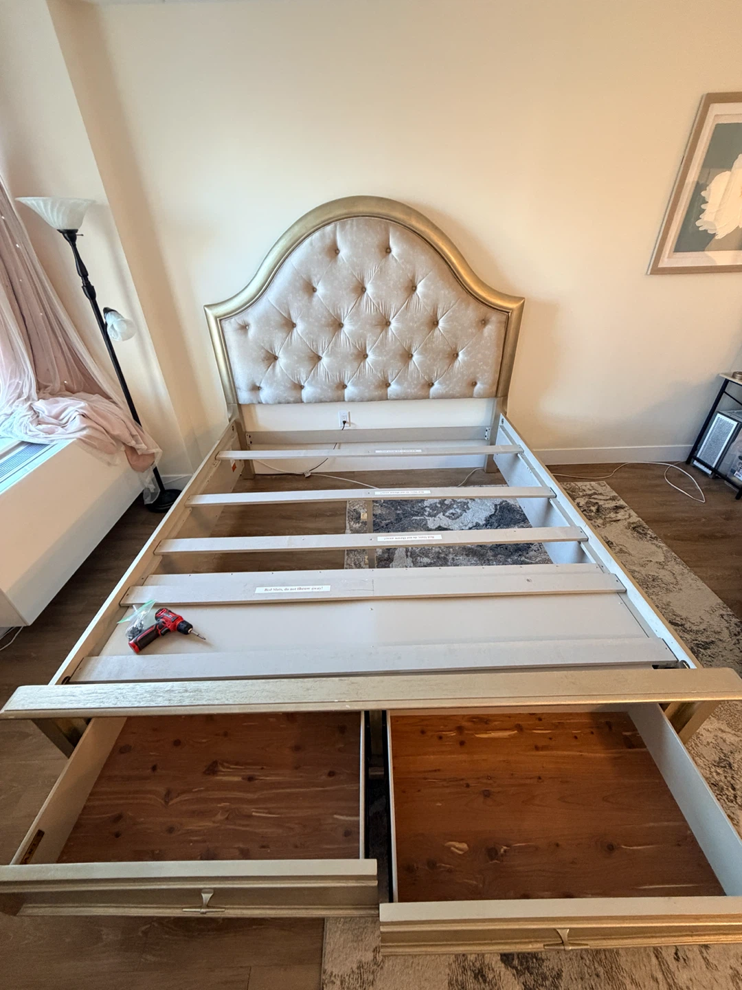 King Bed frame & 5 Drawer Chest - photo 2