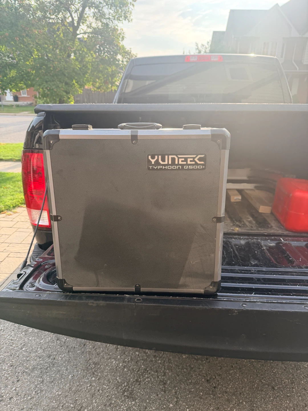 Yuneec Typhoon Q500+ Drone with Case and Accessories - photo 5