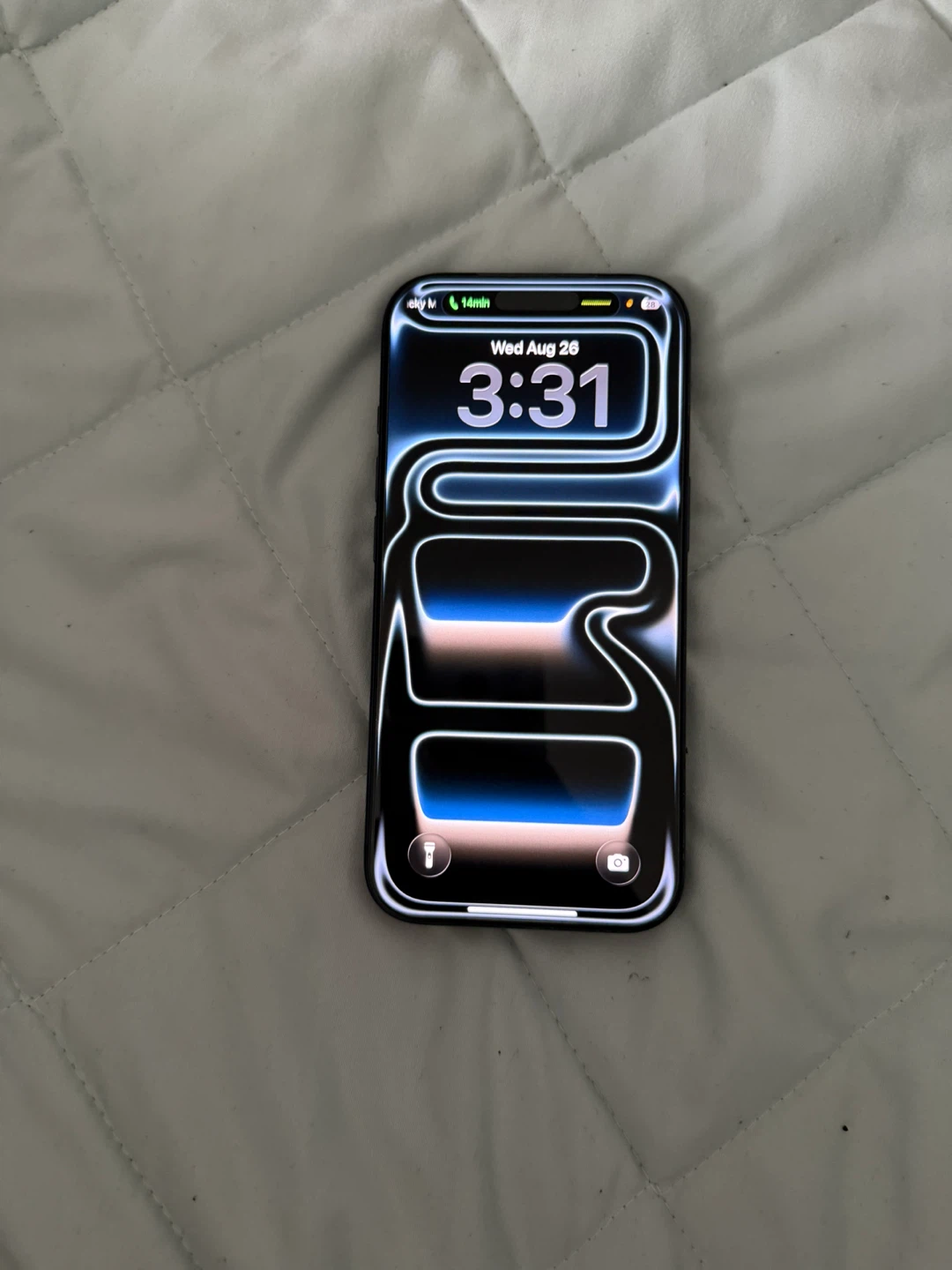 Apple iPhone 17 Pro - photo 2