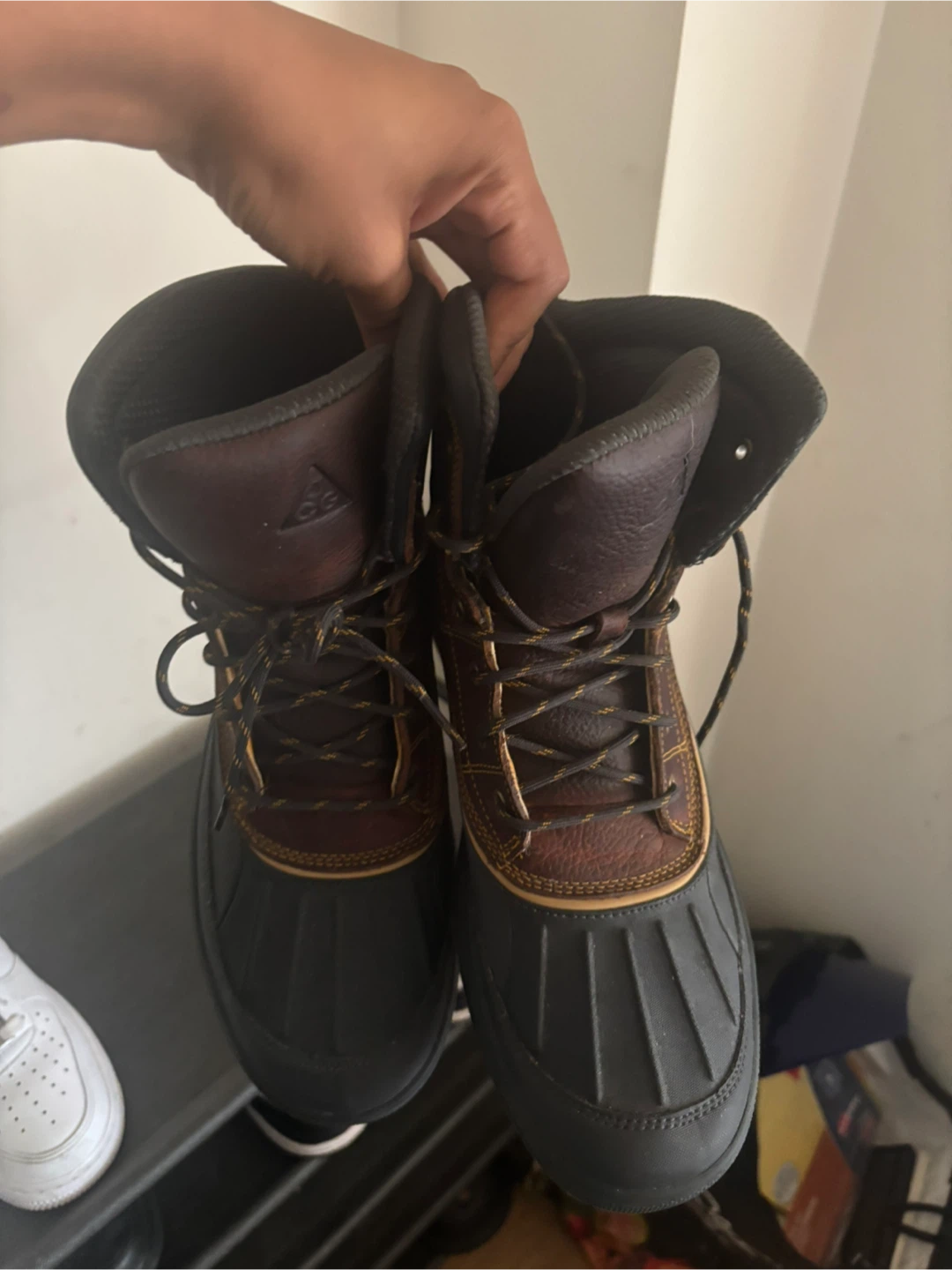 Nike ACG Brown & Black Winter Boots - photo 4
