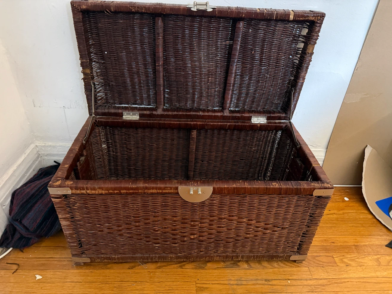 Wicker Storage Trunk - photo 2