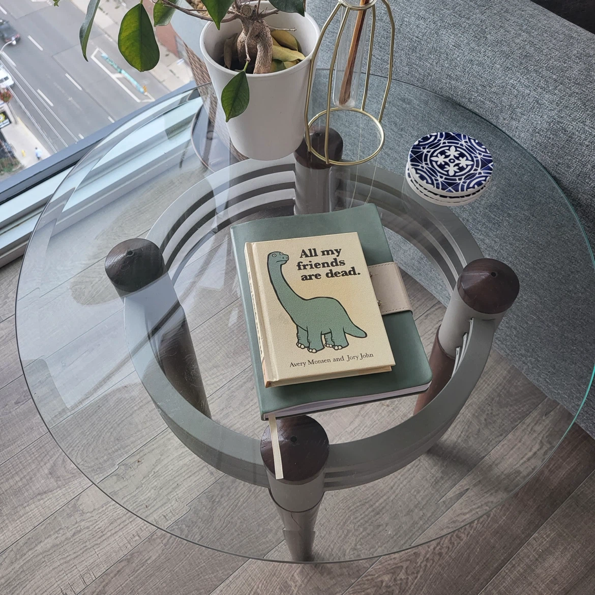 Glass side table - round - 2 available - photo 3