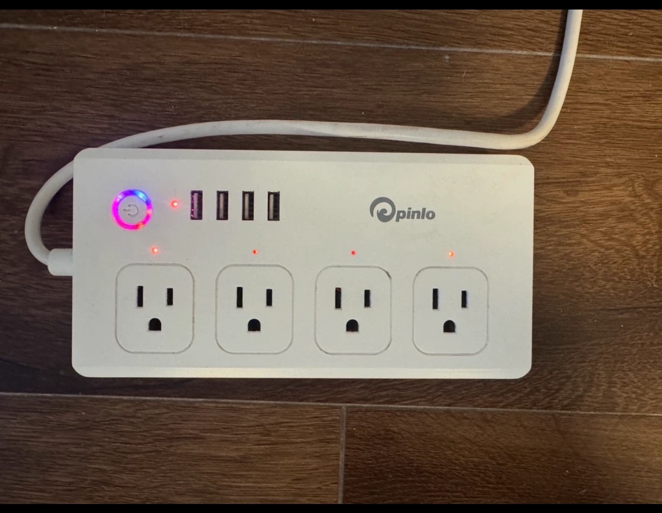 Pinlo Power Strip with 4 AC Outlets and 4 USB Ports