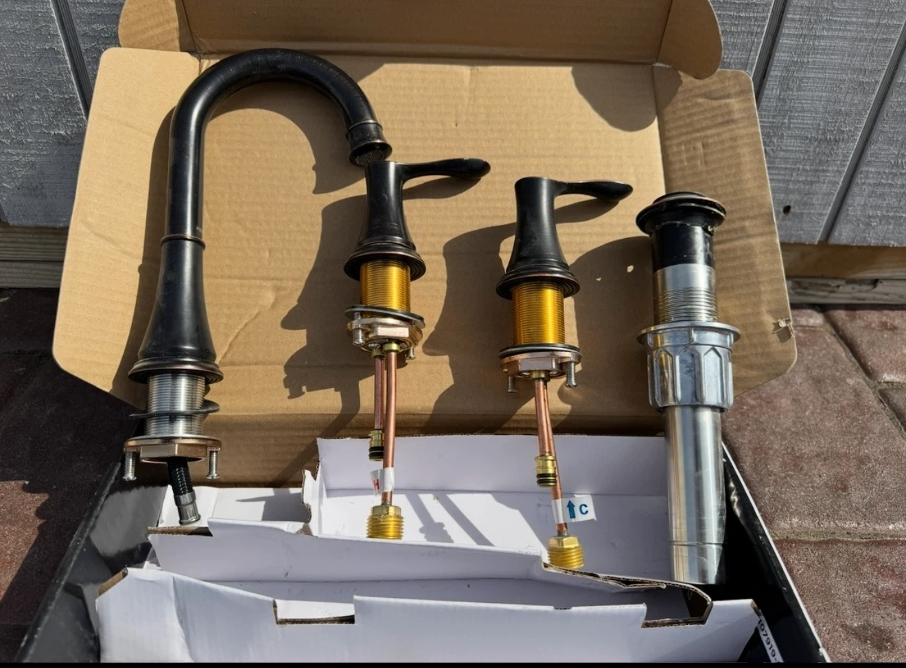 Black Faucet Set