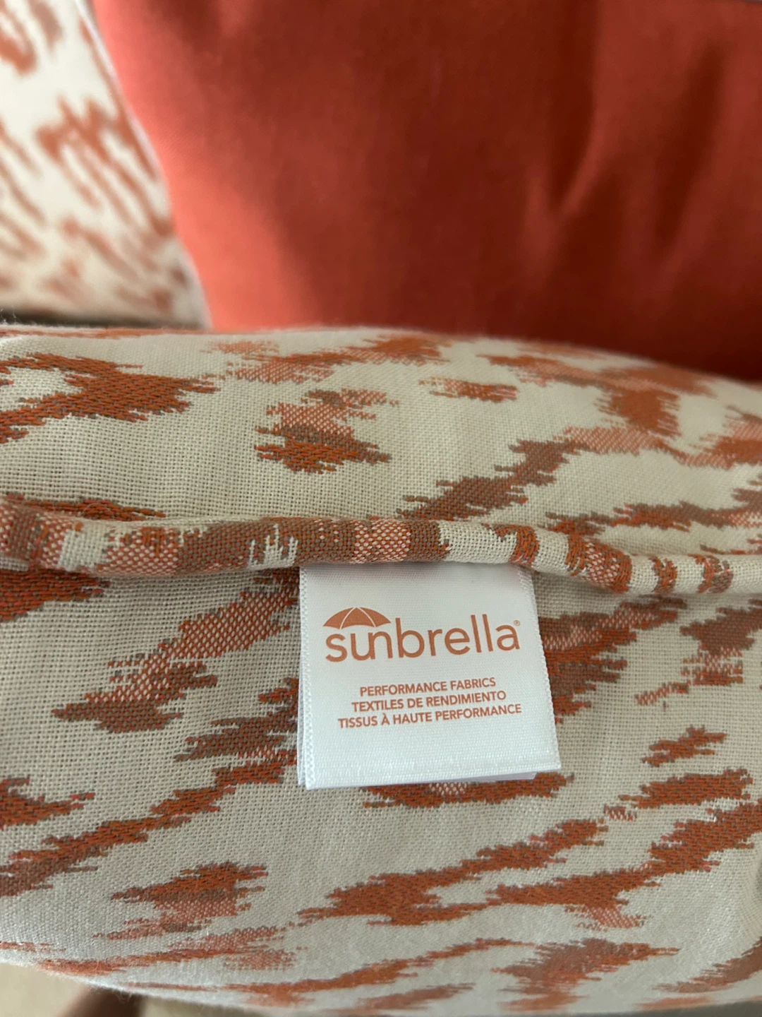 6 LIKE NEW SUNBRELLA OUTDOOR THROW PILLOWS (READ LISTING) - photo 3