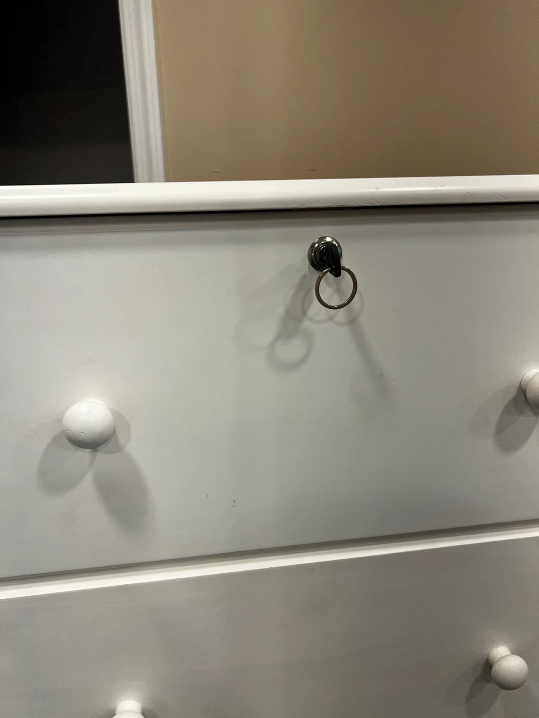White 5-Drawer Chest with Lock - photo 3